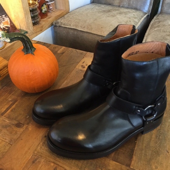 frye carter engineer boot
